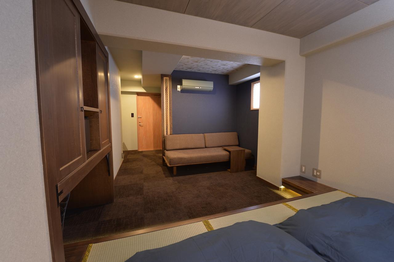 Kyoto Imperial Palace U.E.S Hotel Buitenkant foto
